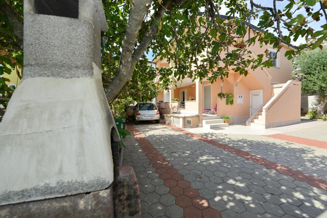 Apartment Nada Vir Esterno foto